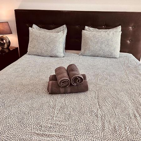 Central Lagos Apt With Marina Views Near Beaches Extérieur photo