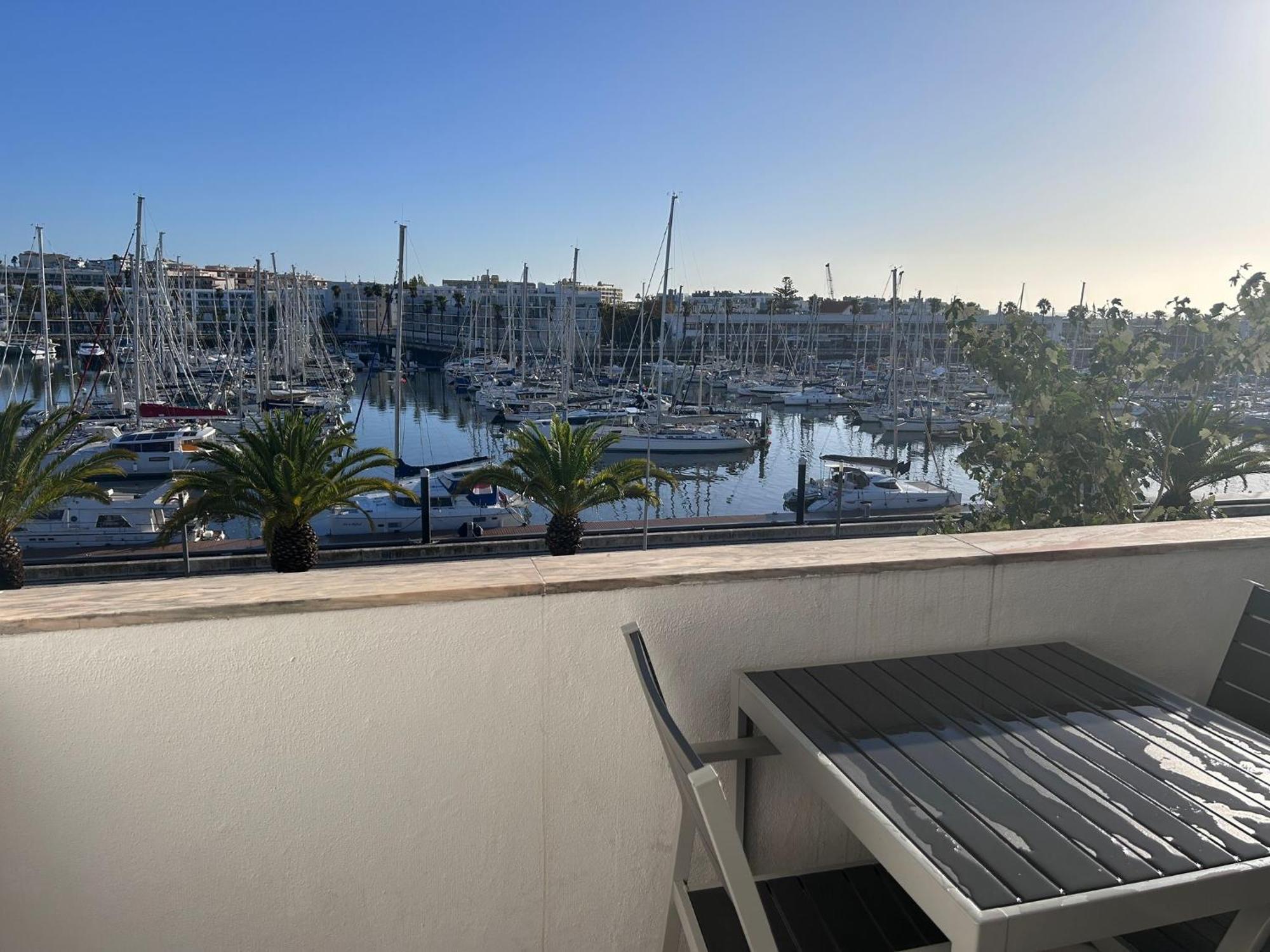 Central Lagos Apt With Marina Views Near Beaches Extérieur photo